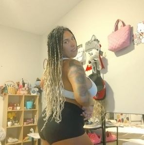 Meet your Posher, Caroline